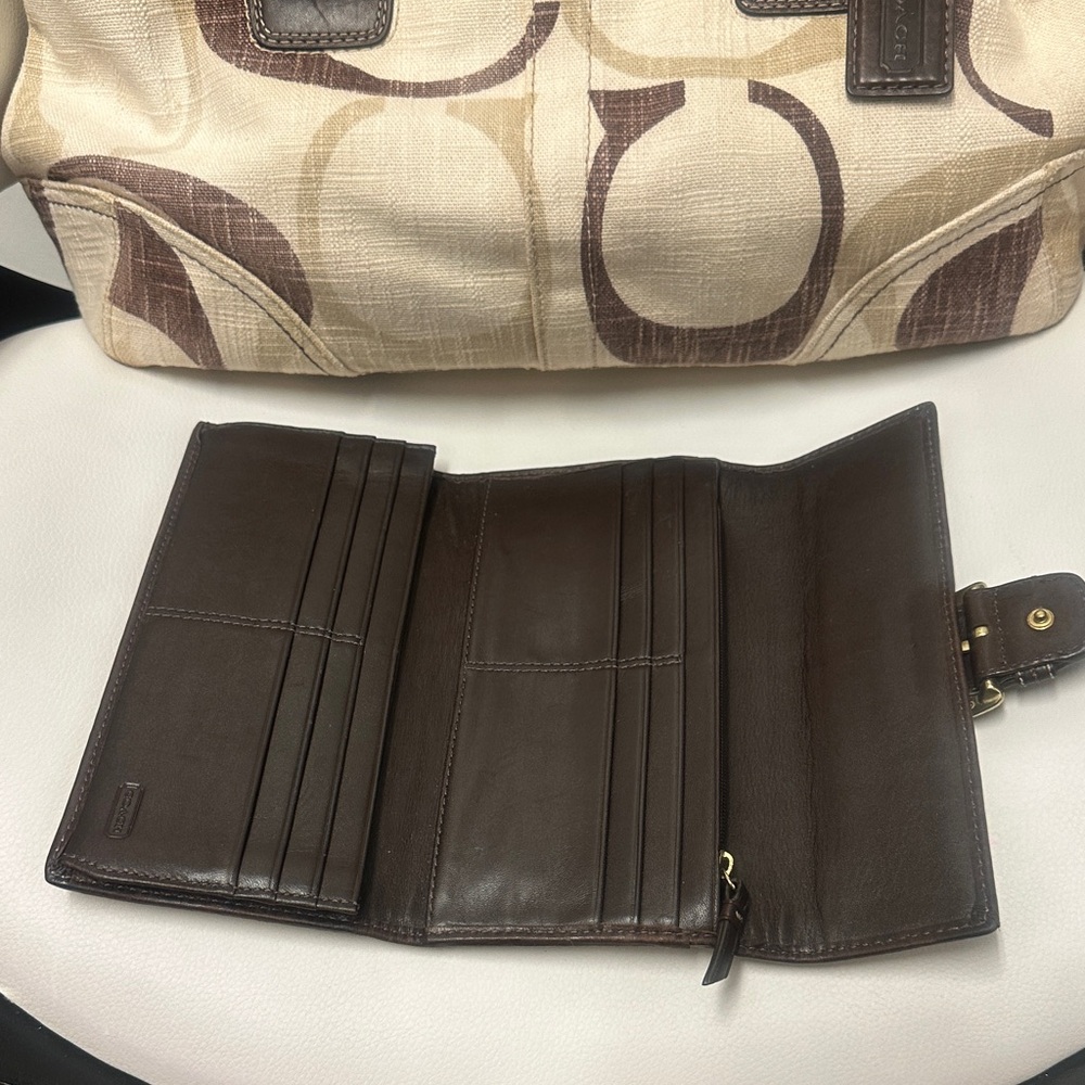 COACH (SET) Y2K TONAL SIGNATURE CANVAS SHOULDER TOTE, Brown & Cream with Wallet - Picture 7 of 13